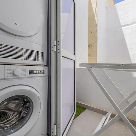 Sleek & Stylish 2Br Accommodation With Large Private Terrace - Close To Saint Julian'S & Tigne Shopping Mall Sliema Extérieur photo