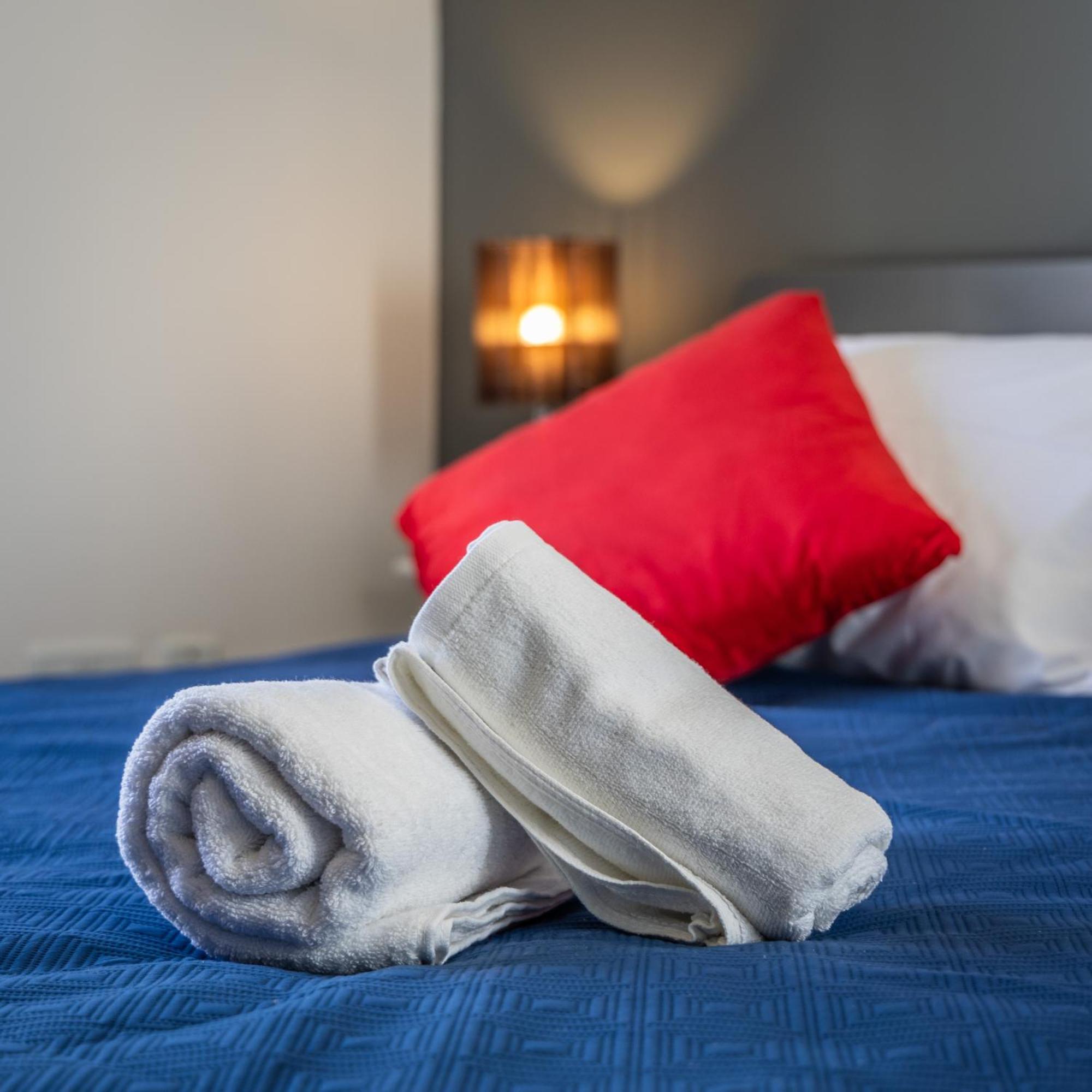 Sleek & Stylish 2Br Accommodation With Large Private Terrace - Close To Saint Julian'S & Tigne Shopping Mall Sliema Extérieur photo